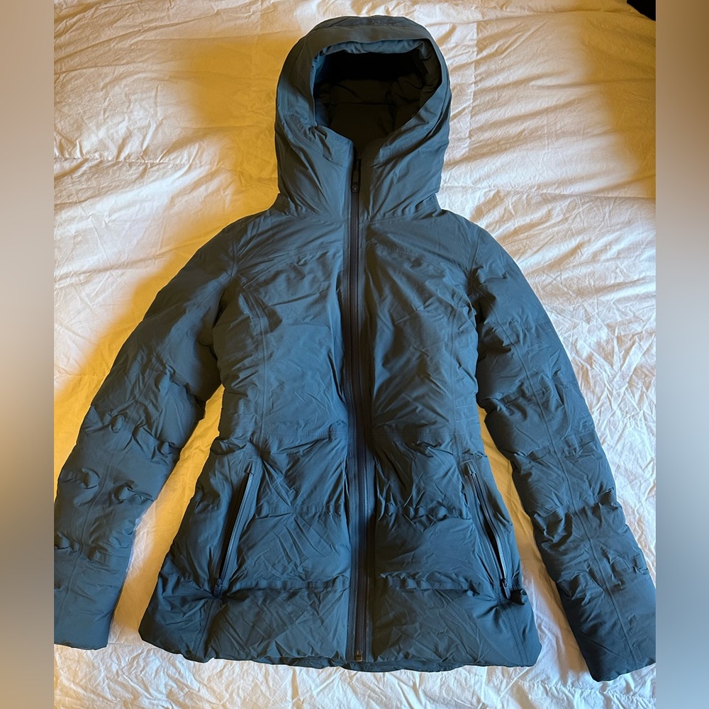 Lululemon Sleet street jacket size 4